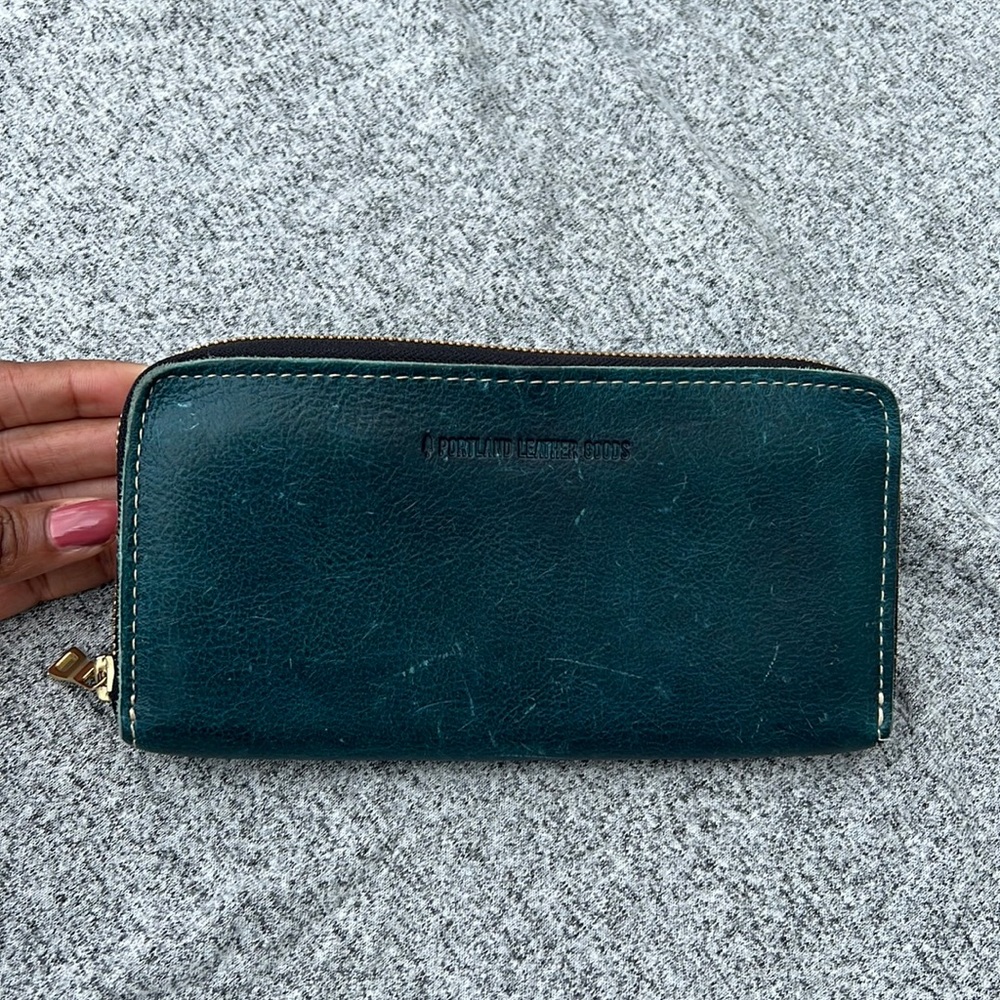 Portland Leather Goods Accordion Zip Wallet in the color lagoon